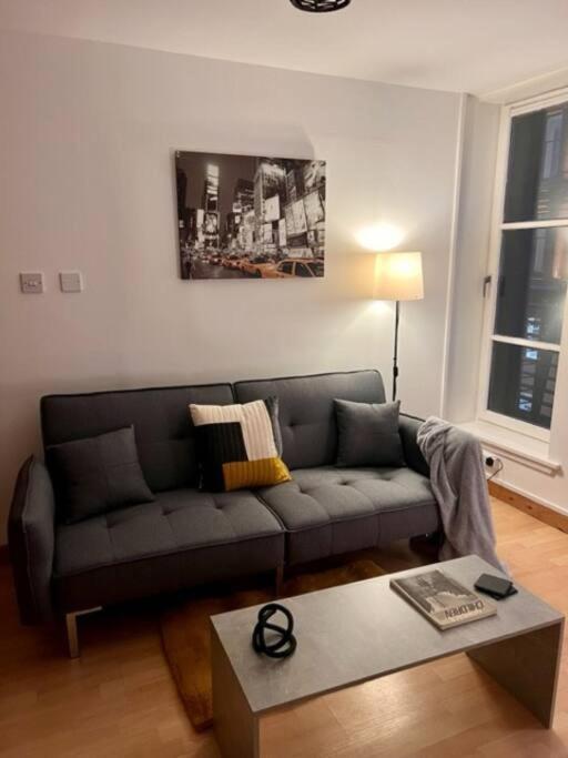Trendy One Bedroom Apartment Glasgow Exterior foto